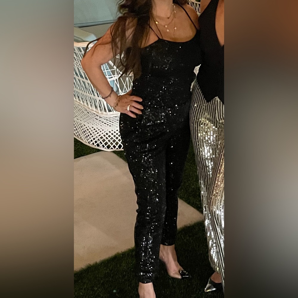 Black sequin 2 piece set. Bottom small and top large.